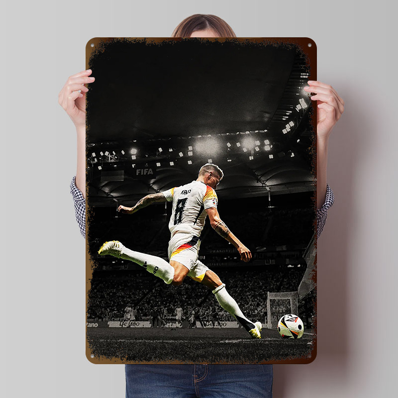 Plakat z blachy Kroos, persona – Retro Gaming Bar recenzja i cena